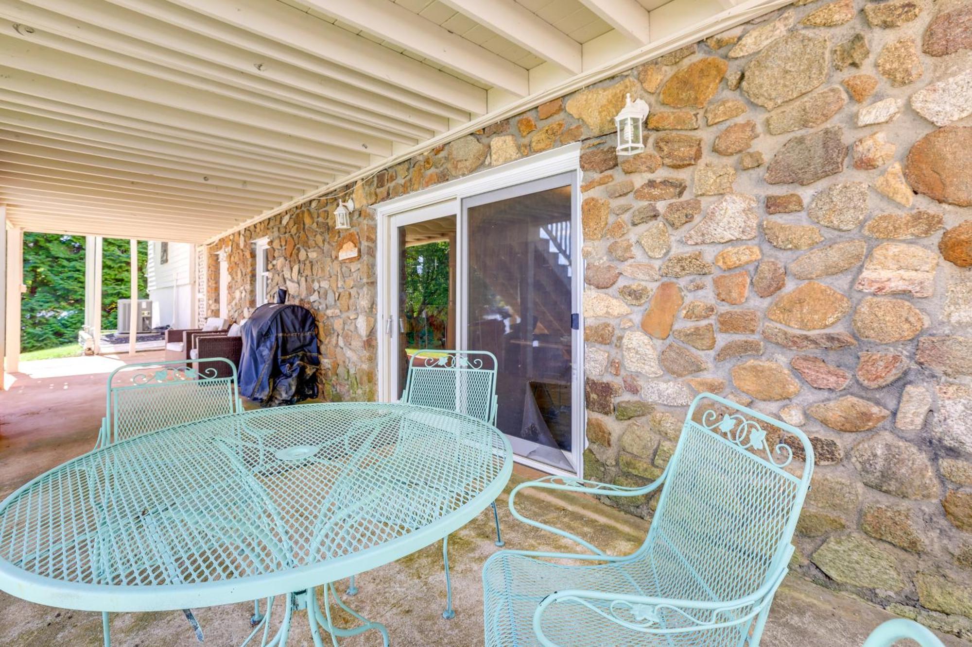 Smith Mountain Lake Retreat With Private Beach! Huddleston Extérieur photo