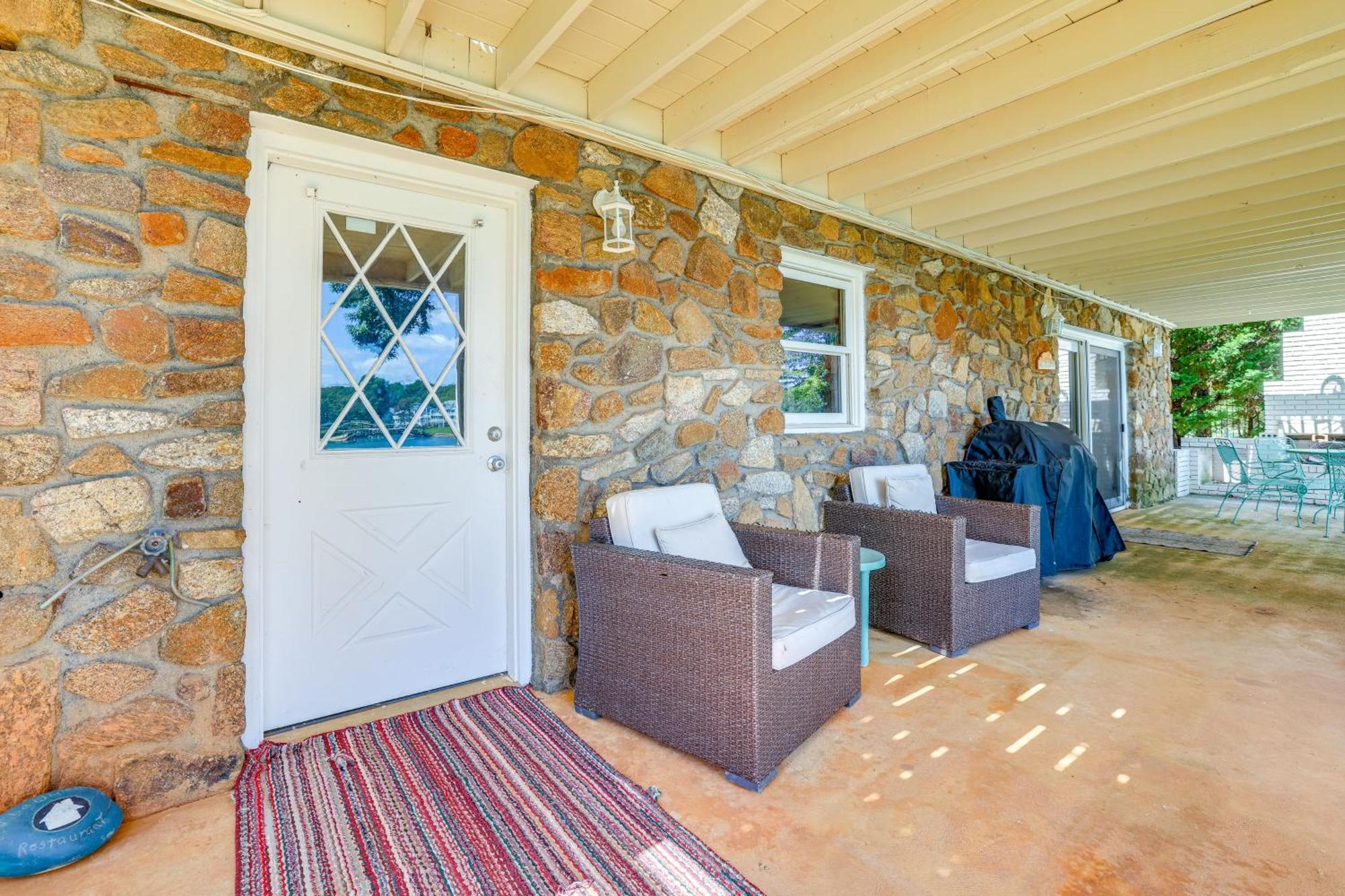 Smith Mountain Lake Retreat With Private Beach! Huddleston Extérieur photo